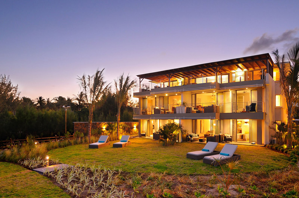 Penthouses Paradise Beach