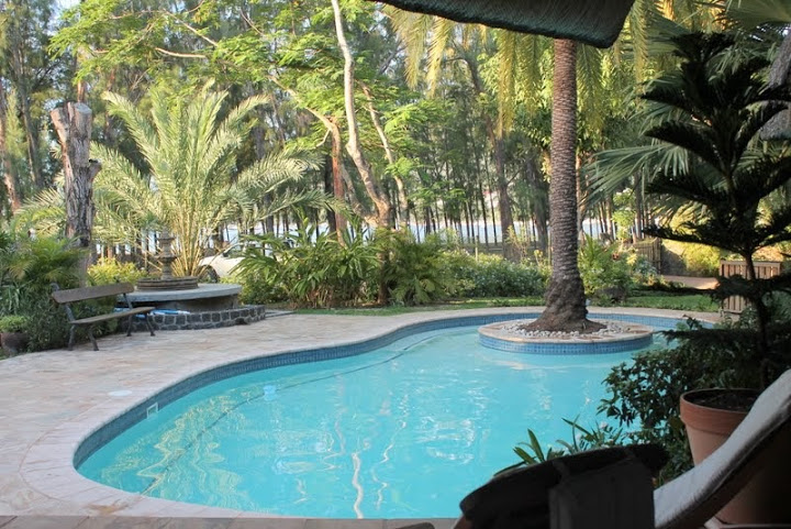 Discover the west coast of Mauritius and book Villa MONOI !