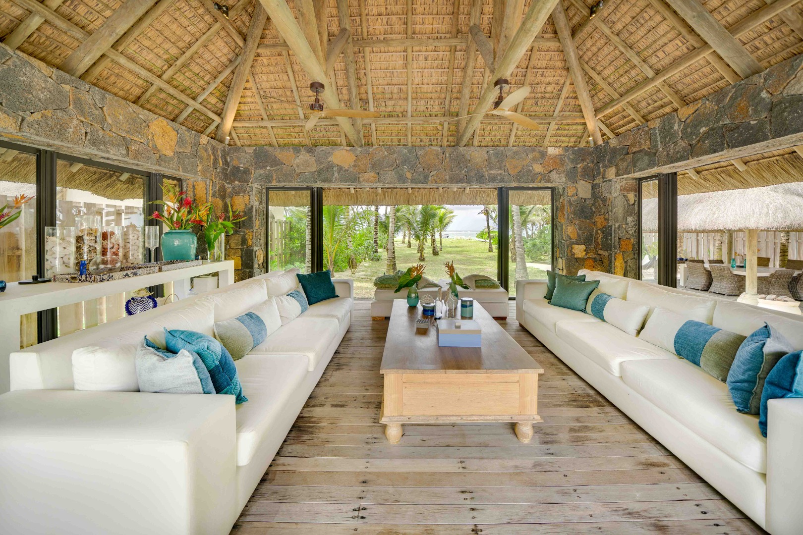 Villa Turquoise 2022