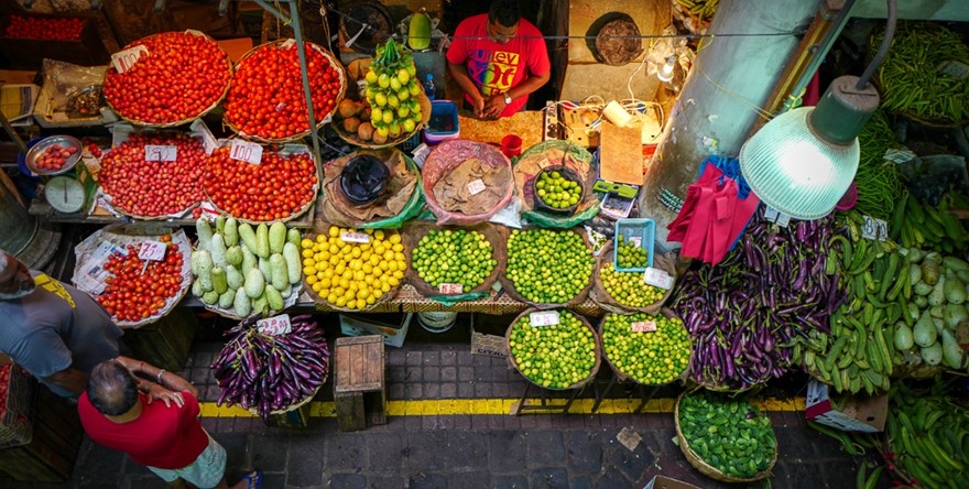 port_louis_street_food_tour_market_fruit_vegetables.jpg