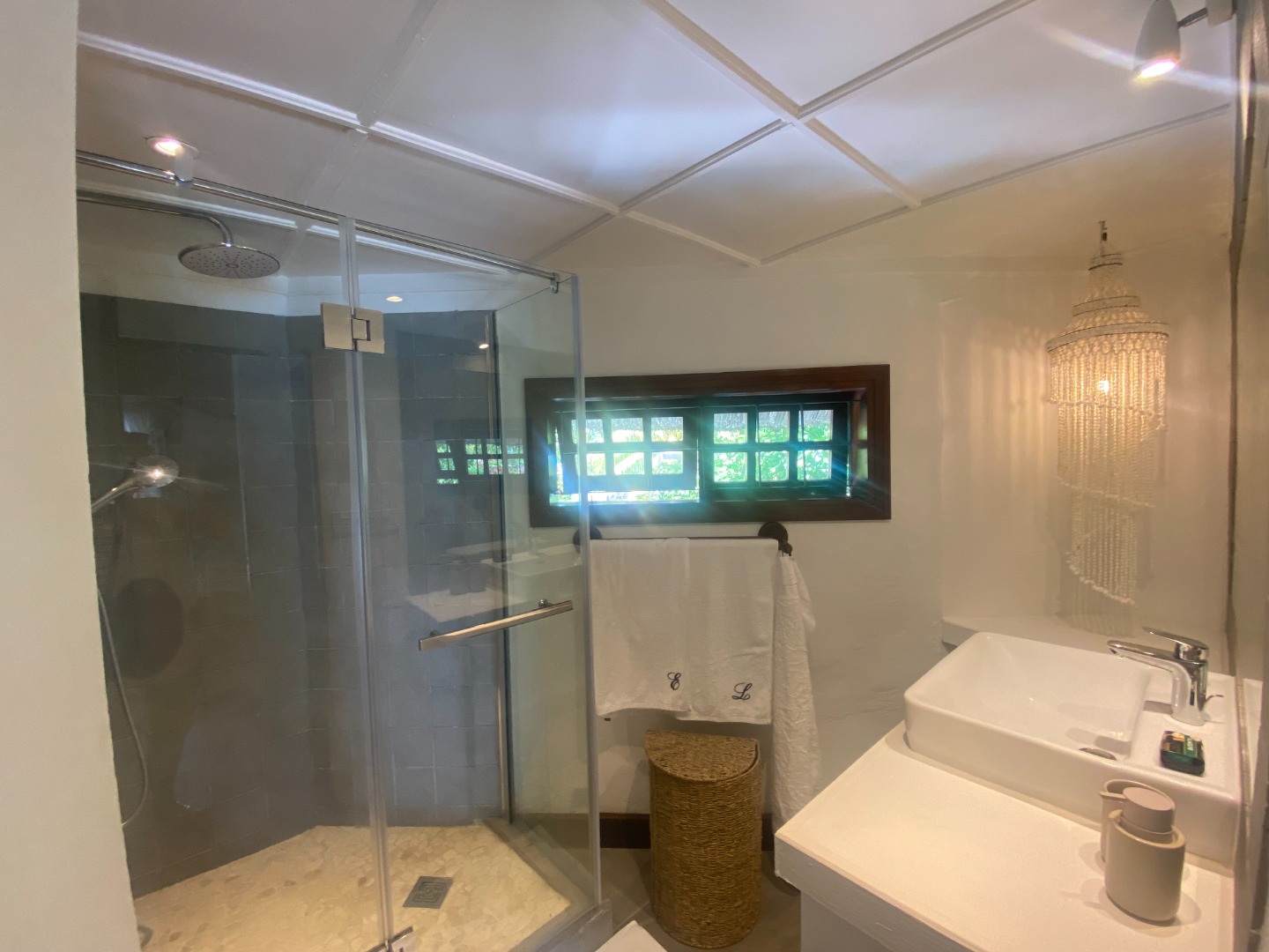 Villa Honeymoon 2023